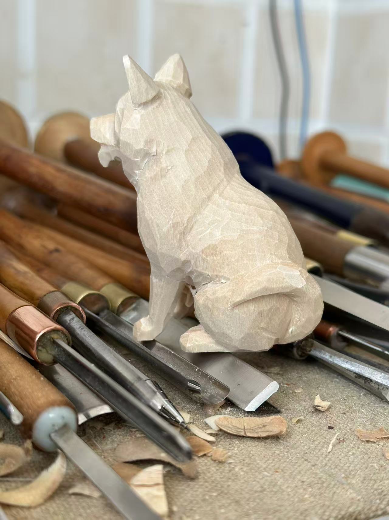 Commissioned pet wood carving (production time approximately 20 days)