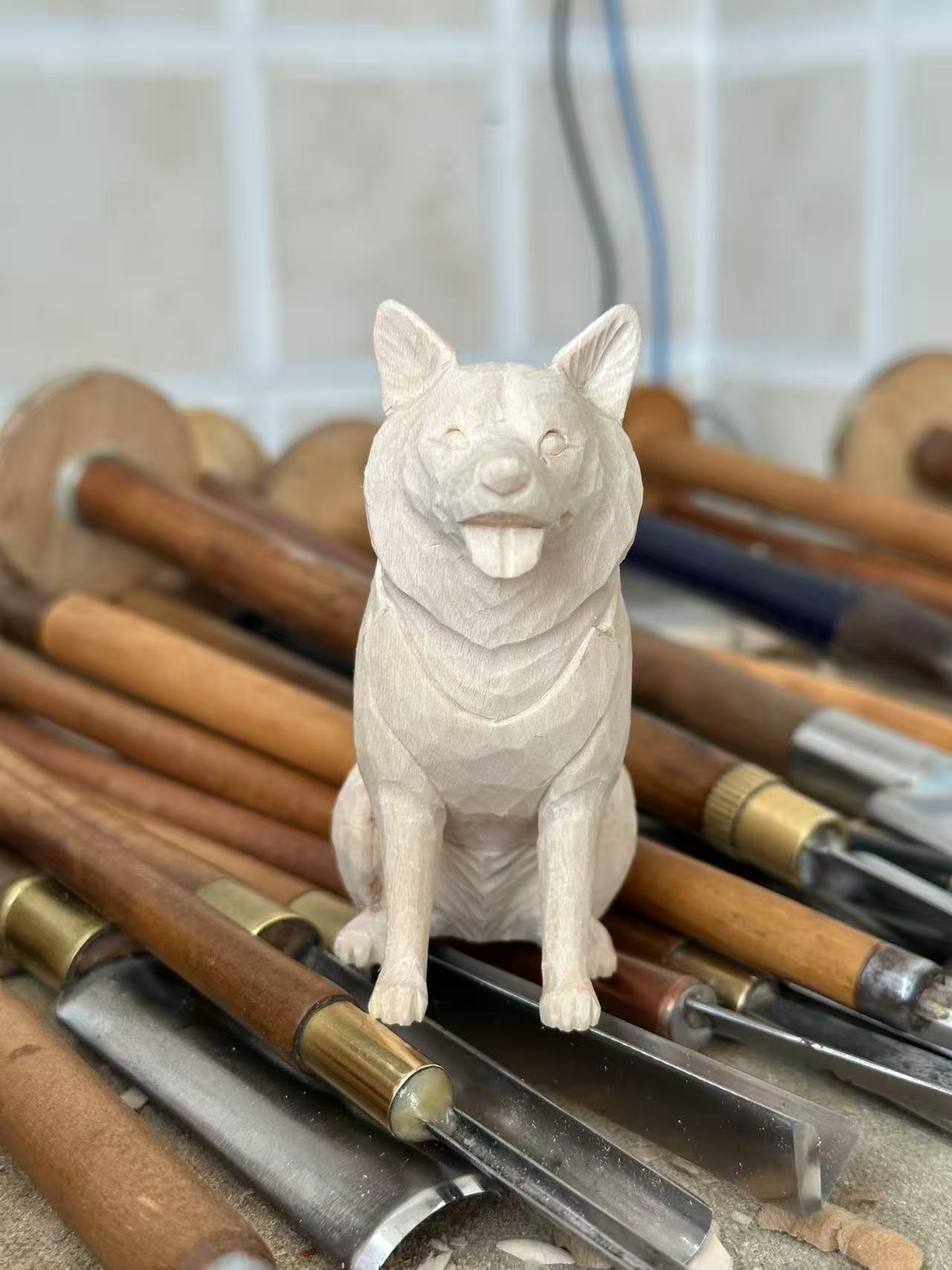 Commissioned pet wood carving (production time approximately 20 days)