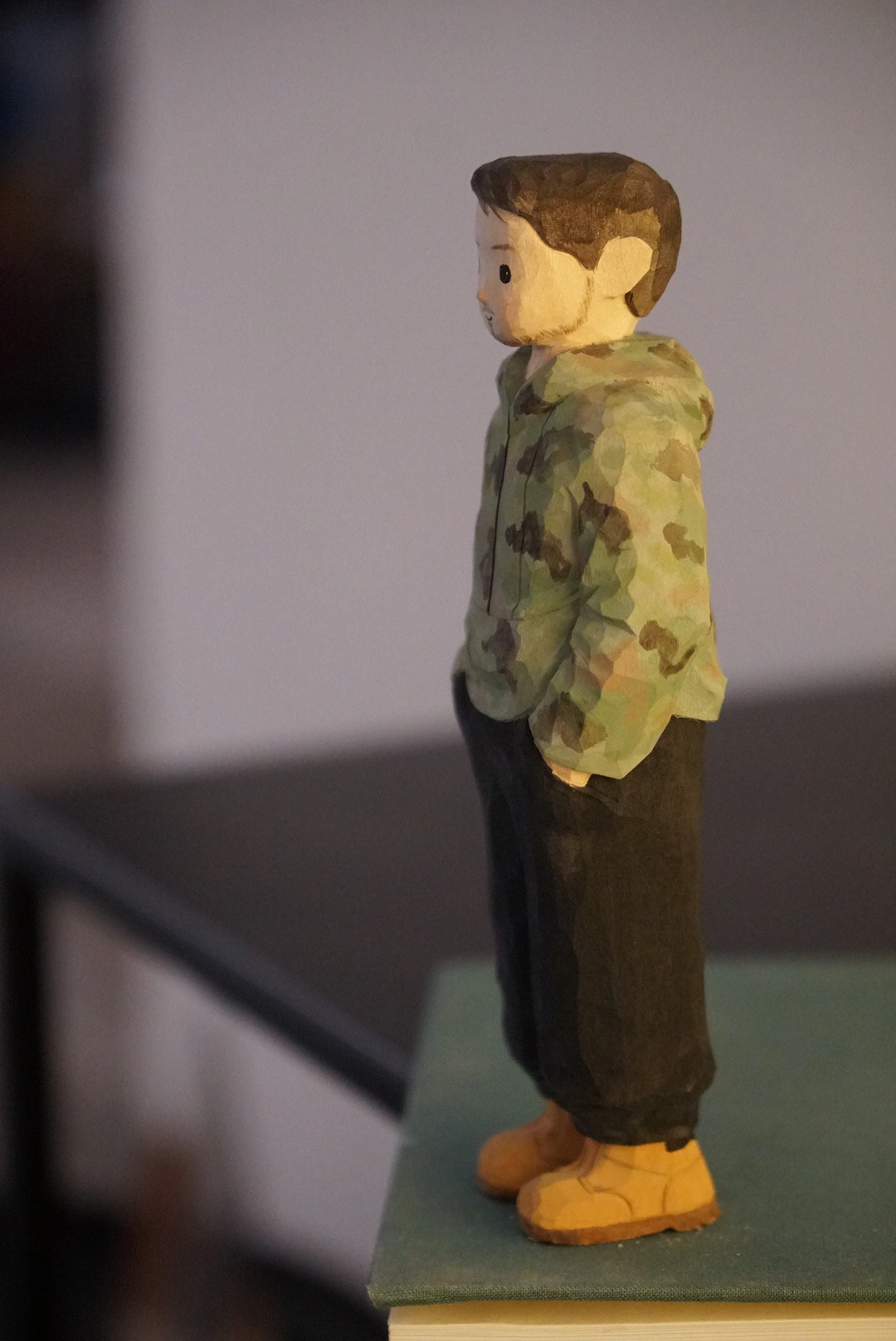 Commissioned figure wood carving (production period approximately 20 days)