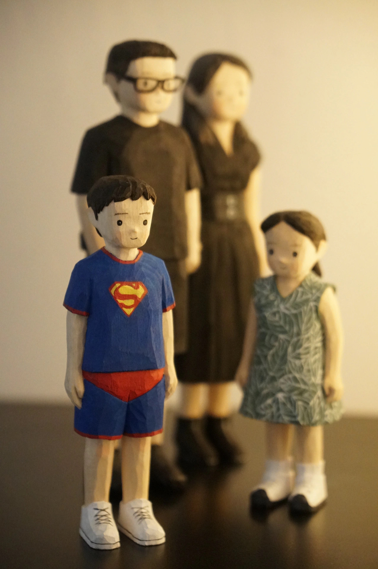 Commissioned figure wood carving (production period approximately 20 days)